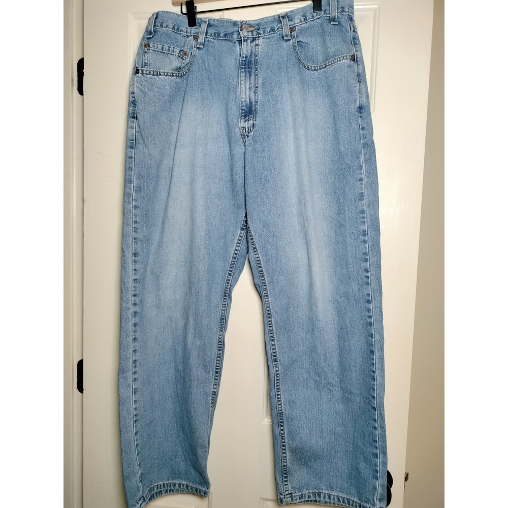 Vintage Levi's 569 Loose Straight Jeans Men's Size 36x30 Medium Wash Denim USA